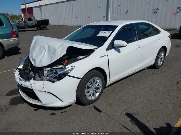 4T1BD1FK1GU189381 2016 TOYOTA CAMRY - Image 2