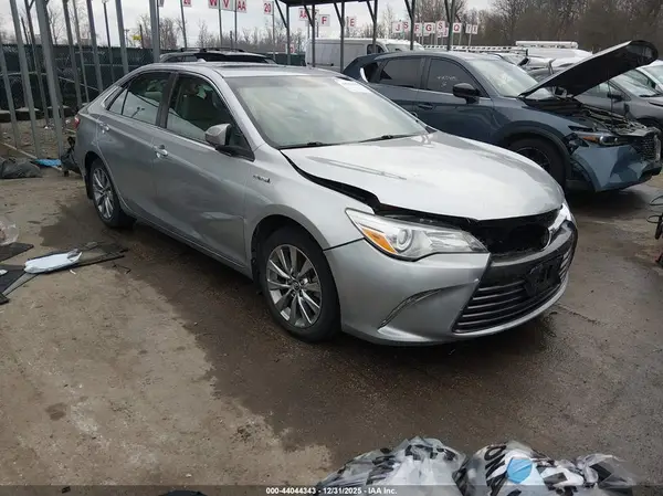 4T1BD1FK1GU190336 2016 TOYOTA CAMRY - Image 1