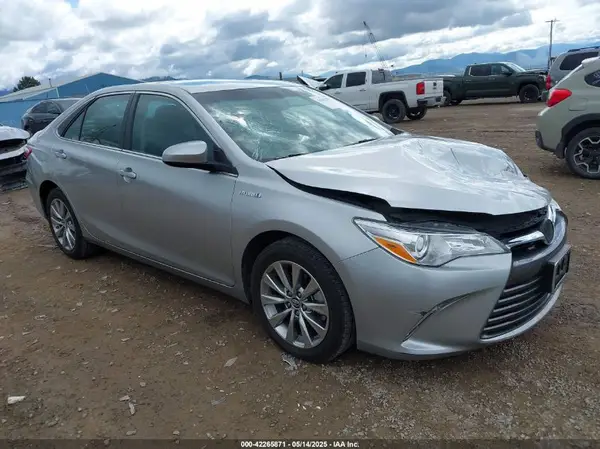 4T1BD1FK1GU192359 2016 TOYOTA CAMRY - Image 1