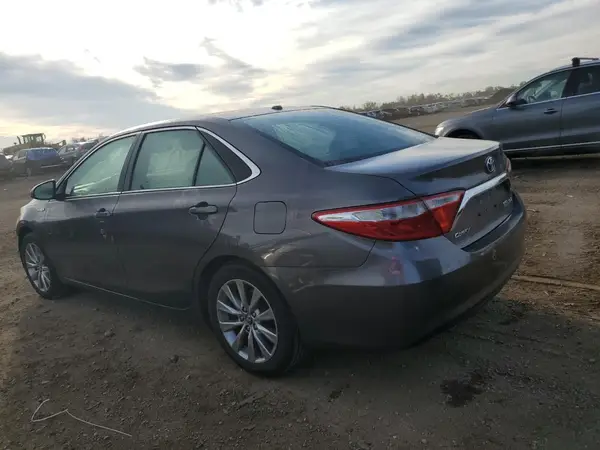 4T1BD1FK1GU195049 2016 TOYOTA CAMRY - Image 2