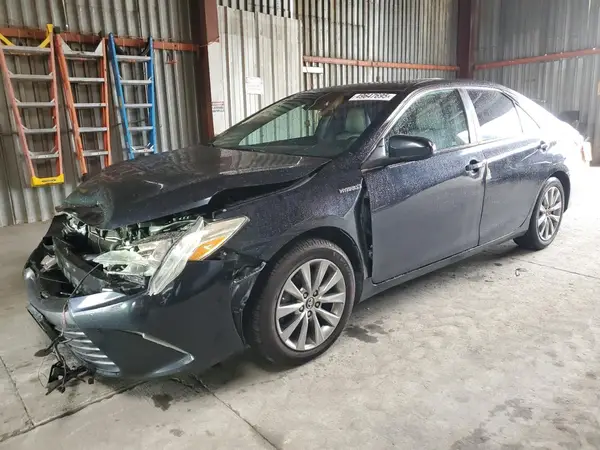 4T1BD1FK1HU203880 2017 TOYOTA CAMRY - Image 1