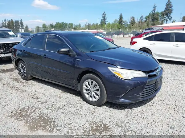4T1BD1FK1HU204608 2017 TOYOTA CAMRY - Image 1