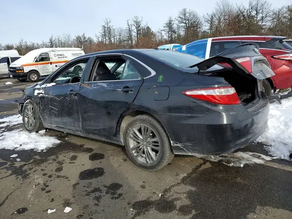 4T1BD1FK1HU204642 2017 TOYOTA CAMRY - Image 2