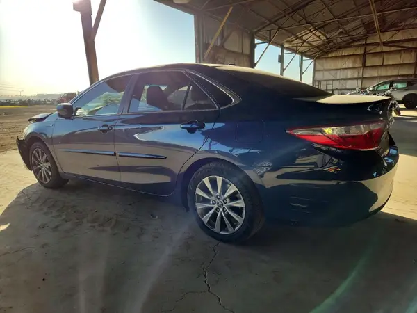 4T1BD1FK1HU205337 2017 TOYOTA CAMRY - Image 2