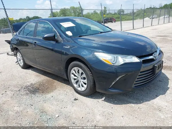 4T1BD1FK1HU205886 2017 TOYOTA CAMRY - Image 1
