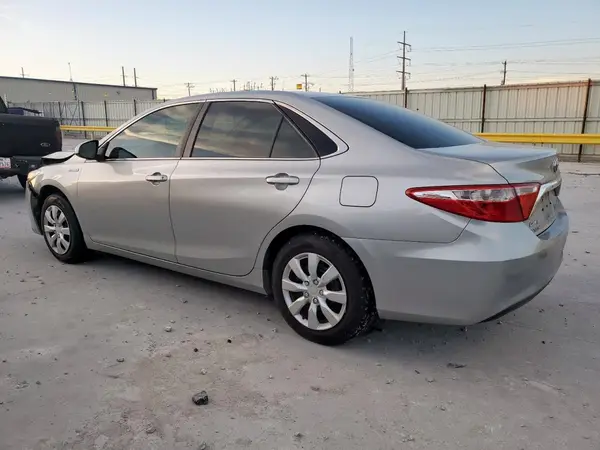 4T1BD1FK1HU206049 2017 TOYOTA CAMRY - Image 2