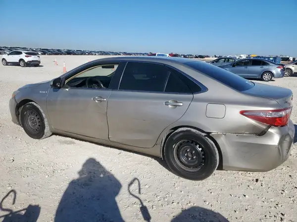 4T1BD1FK1HU214491 2017 TOYOTA CAMRY - Image 2