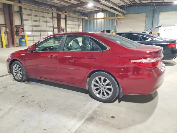 4T1BD1FK1HU218301 2017 TOYOTA CAMRY - Image 2