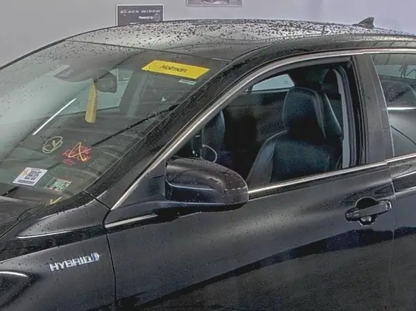 4T1BD1FK1HU227919 2017 TOYOTA CAMRY - Image 2
