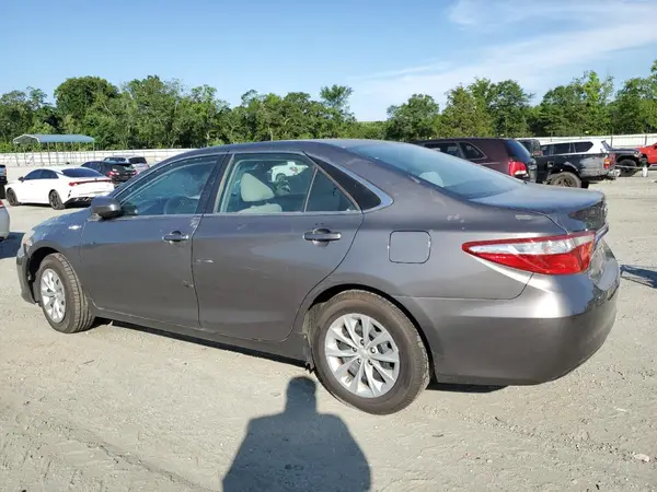 4T1BD1FK2GU182102 2016 TOYOTA CAMRY - Image 2