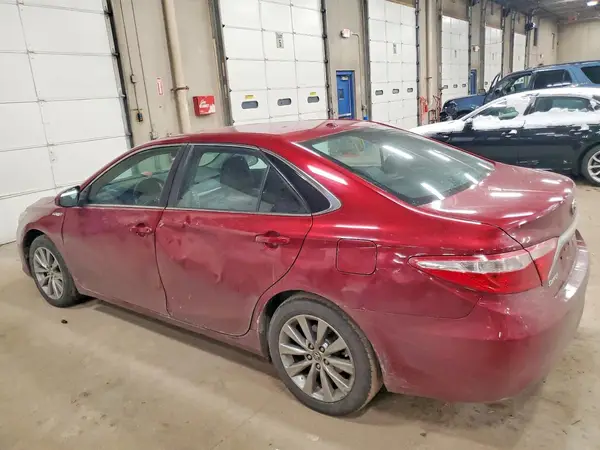 4T1BD1FK2GU185369 2016 TOYOTA CAMRY - Image 2