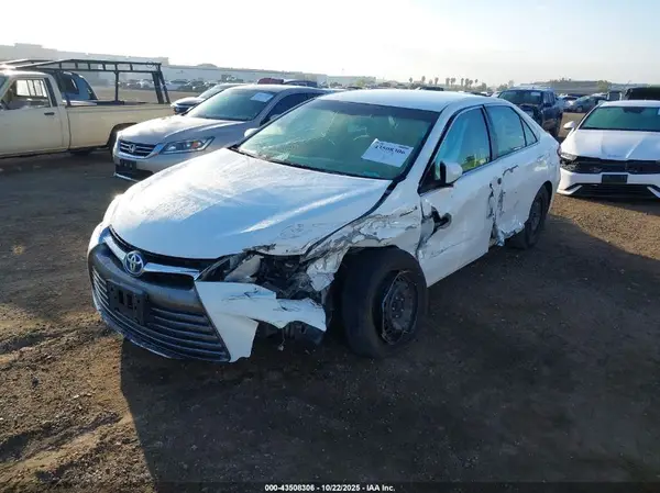 4T1BD1FK2GU186716 2016 TOYOTA CAMRY - Image 2