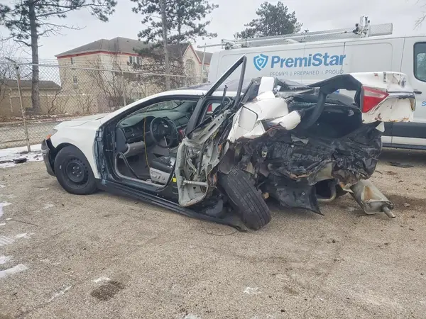4T1BD1FK2GU187302 2016 TOYOTA CAMRY - Image 2