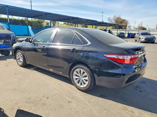 4T1BD1FK2GU188384 2016 TOYOTA CAMRY - Image 2