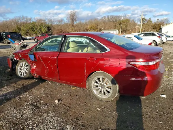 4T1BD1FK2GU189017 2016 TOYOTA CAMRY - Image 2