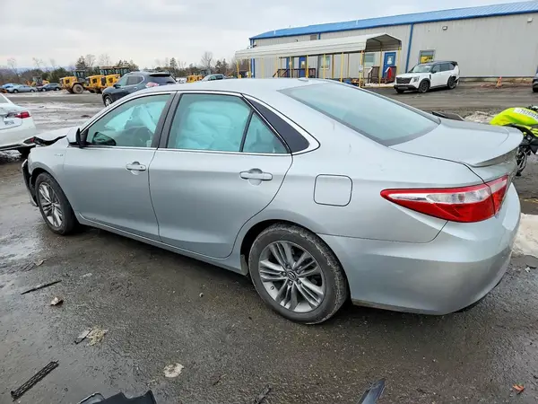 4T1BD1FK2GU191270 2016 TOYOTA CAMRY - Image 2