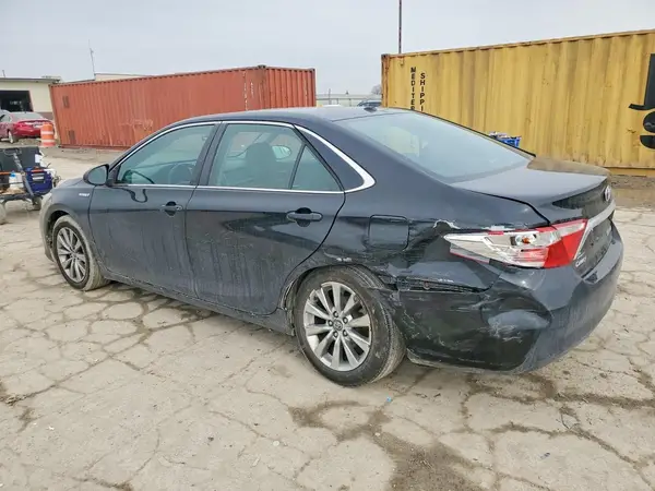 4T1BD1FK2HU202320 2017 TOYOTA CAMRY - Image 2