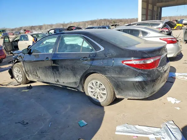 4T1BD1FK2HU211454 2017 TOYOTA CAMRY - Image 2