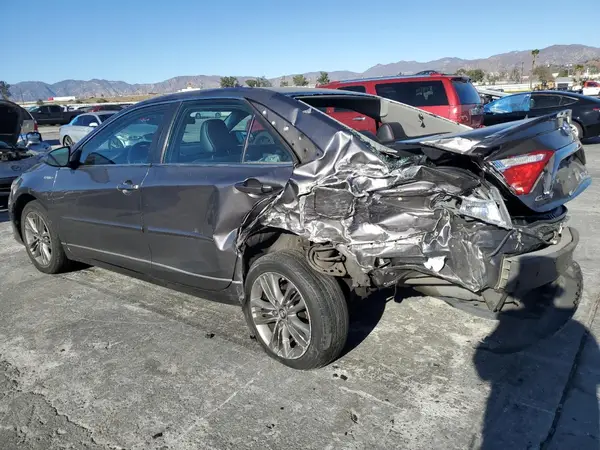 4T1BD1FK2HU212040 2017 TOYOTA CAMRY - Image 2