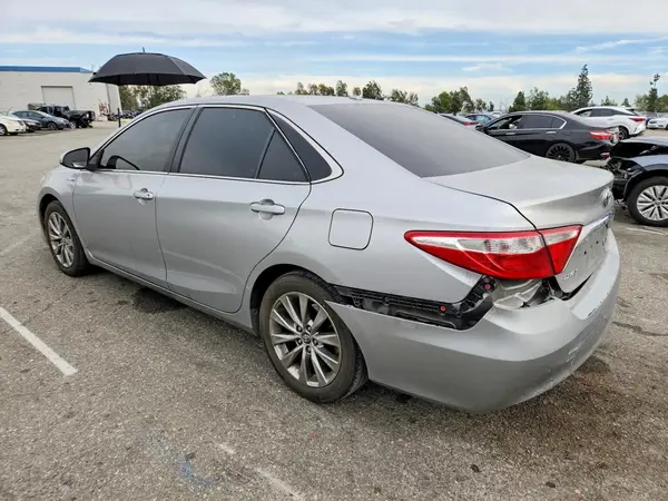 4T1BD1FK2HU214192 2017 TOYOTA CAMRY - Image 2