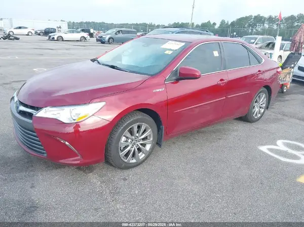 4T1BD1FK2HU214516 2017 TOYOTA CAMRY - Image 2