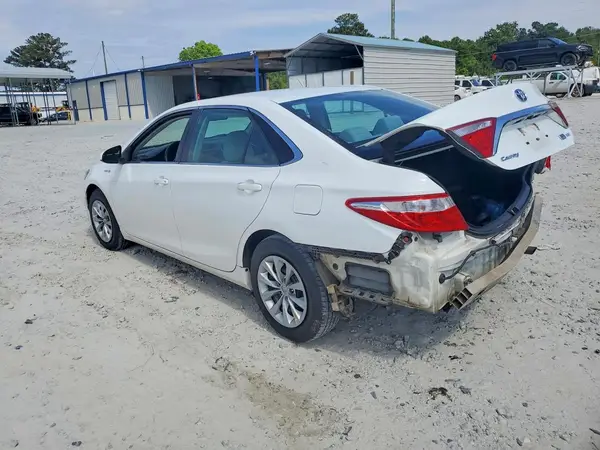 4T1BD1FK2HU214645 2017 TOYOTA CAMRY - Image 2