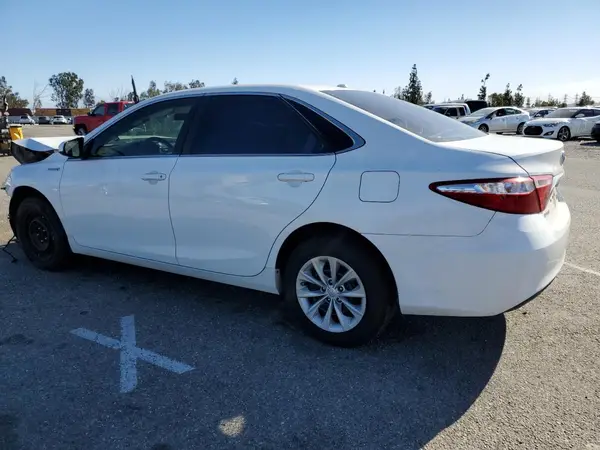 4T1BD1FK2HU216069 2017 TOYOTA CAMRY - Image 2