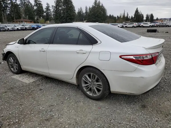 4T1BD1FK2HU221157 2017 TOYOTA CAMRY - Image 2