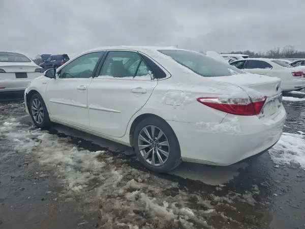 4T1BD1FK2HU225399 2017 TOYOTA CAMRY - Image 2