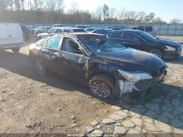 4T1BD1FK2HU227041 2017 TOYOTA CAMRY - Image 1