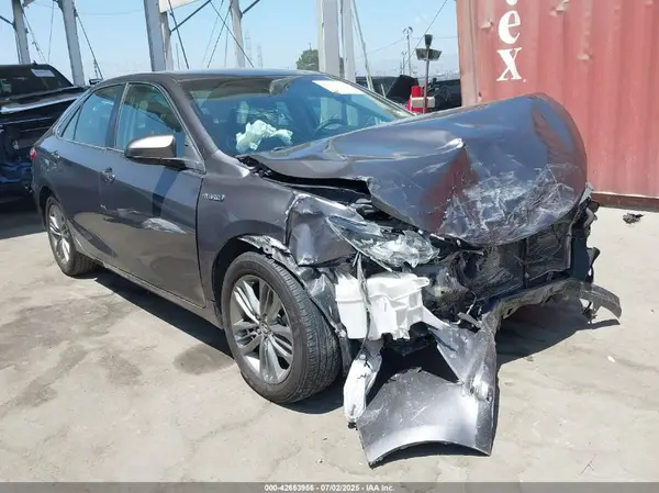4T1BD1FK2HU228447 2017 TOYOTA CAMRY - Image 1