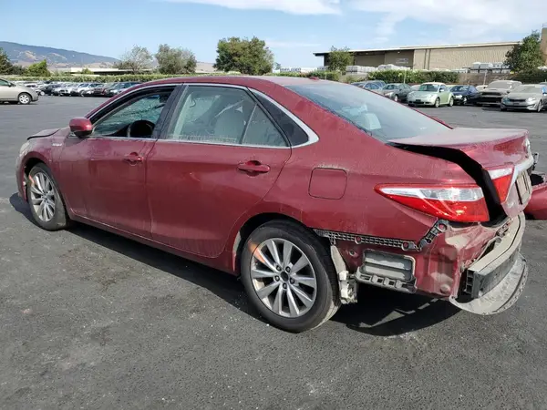 4T1BD1FK3GU177586 2016 TOYOTA CAMRY - Image 2
