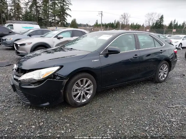 4T1BD1FK3GU183209 2016 TOYOTA CAMRY - Image 2