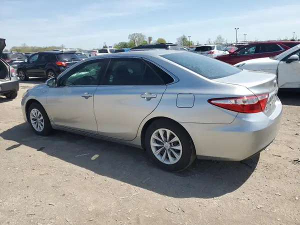 4T1BD1FK3GU185249 2016 TOYOTA CAMRY - Image 2