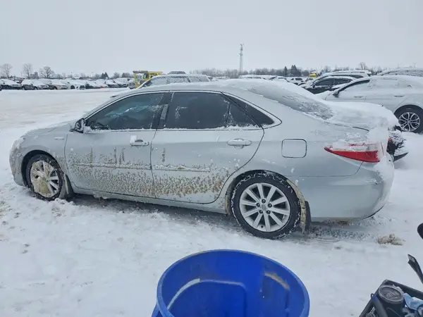 4T1BD1FK3GU185932 2016 TOYOTA CAMRY - Image 2