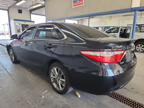 4T1BD1FK3GU189379 2016 TOYOTA CAMRY - Image 2