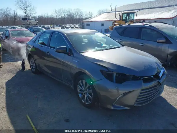 4T1BD1FK3GU192587 2016 TOYOTA CAMRY - Image 1
