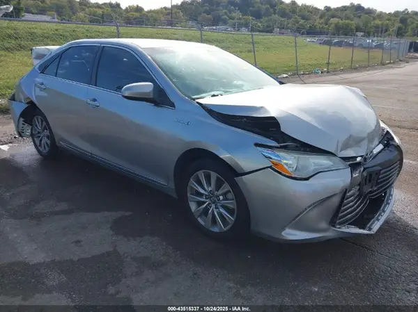 4T1BD1FK3HU201922 2017 TOYOTA CAMRY - Image 1