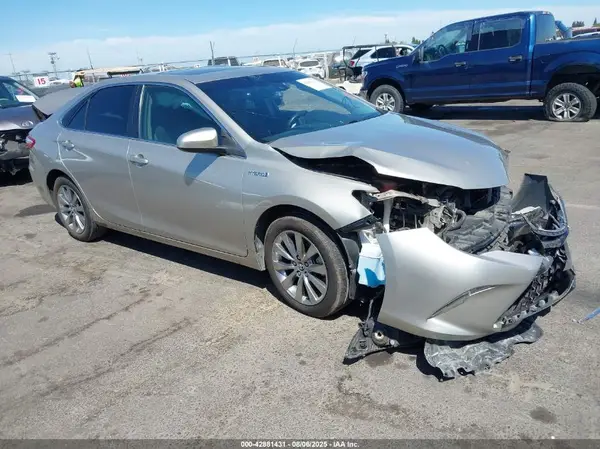 4T1BD1FK3HU206084 2017 TOYOTA CAMRY - Image 1