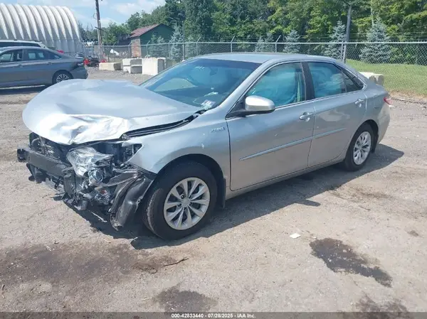 4T1BD1FK3HU206554 2017 TOYOTA CAMRY - Image 2