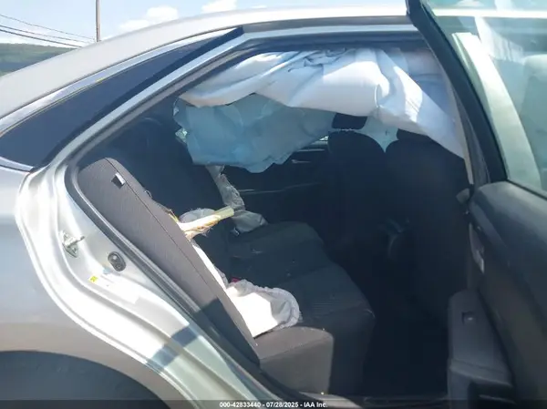 4T1BD1FK3HU206554 2017 TOYOTA CAMRY - Image 8