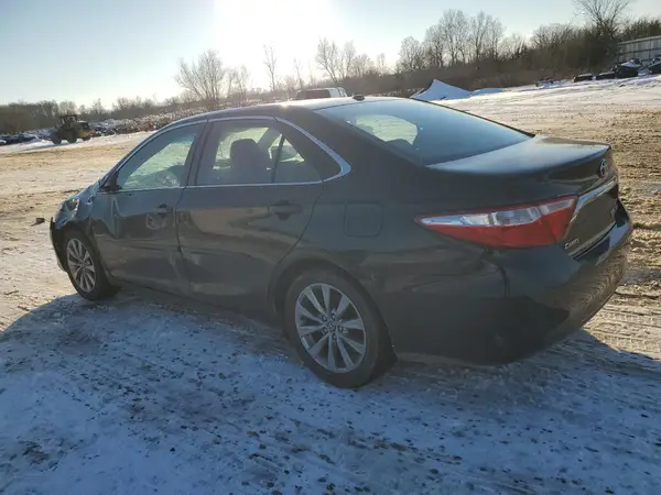 4T1BD1FK3HU207994 2017 TOYOTA CAMRY - Image 2