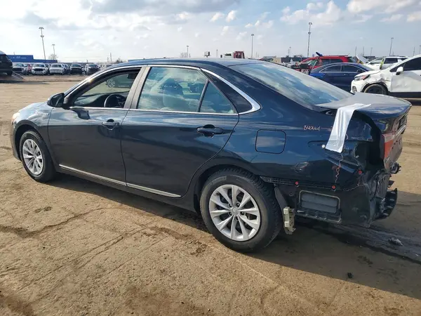4T1BD1FK3HU208174 2017 TOYOTA CAMRY - Image 2