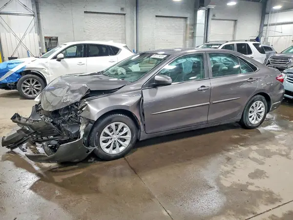 4T1BD1FK3HU210930 2017 TOYOTA CAMRY - Image 1