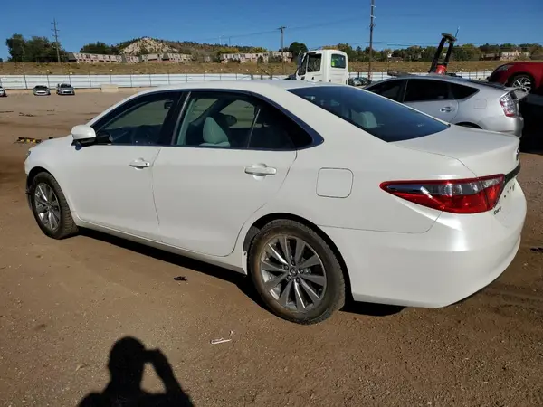 4T1BD1FK3HU213763 2017 TOYOTA CAMRY - Image 2