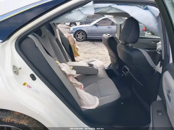 4T1BD1FK3HU214525 2017 TOYOTA CAMRY - Image 8