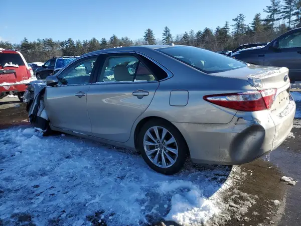 4T1BD1FK3HU214945 2017 TOYOTA CAMRY - Image 2