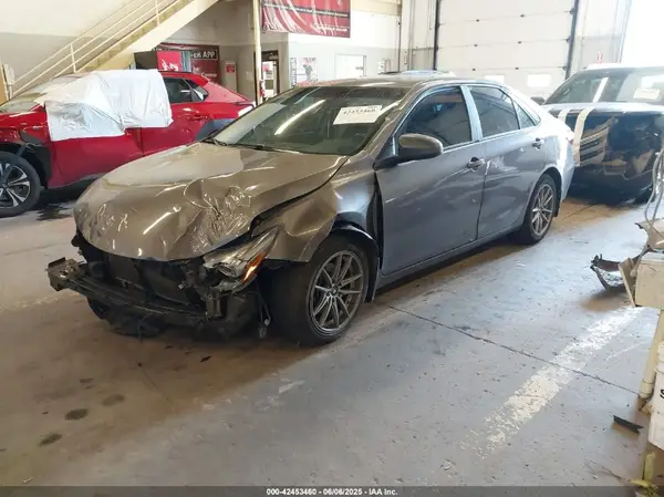 4T1BD1FK3HU215383 2017 TOYOTA CAMRY - Image 2