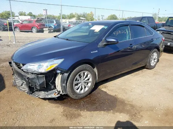 4T1BD1FK3HU217425 2017 TOYOTA CAMRY - Image 2