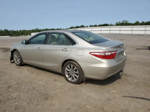 4T1BD1FK3HU217490 2017 TOYOTA CAMRY - Image 2